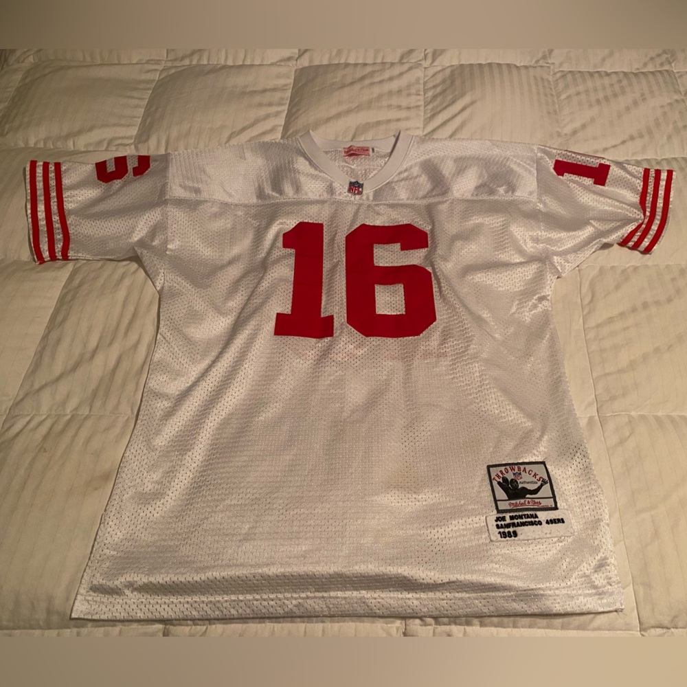 Men’s Vintage Mitchell & Ness Joe Montana Jersey